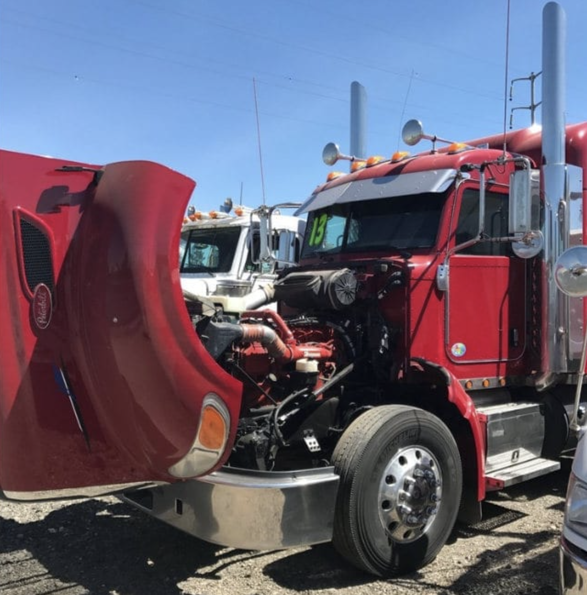 this image shows emergency roadside truck repair in Fresno, CA